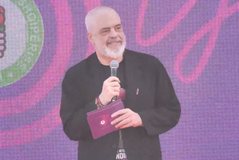 Protesta p&euml;r Zv&euml;rnecin/ Rama: Ku ishin deri dje k&euml;ta