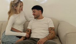 K&euml;ng&euml;tari i njohur zbulon se do t&euml; b&euml;het baba p&euml;r