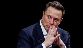 Elon Musk drejt titullit të trilionierit të parë në