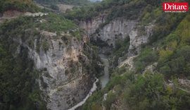 Skrapari i panjohur/ Një udhëtim mes kanioneve, legjendave të
