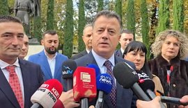 Flamur Noka lapsus gjatë urimit: Sot dita kur Skënderbeu ngriti