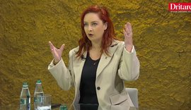 Si u shpëtua biblioteka e Laprakës në 97-ën!