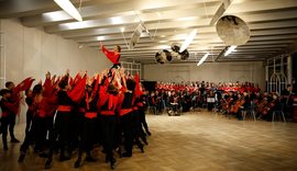 Berati, Vlora, Tirana dhe Shkodra festojnë Nëntorin me art, zeje dhe