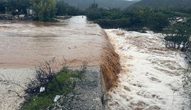 Stuhia e fuqishme “Byron” godet Greqinë, përmbytje në