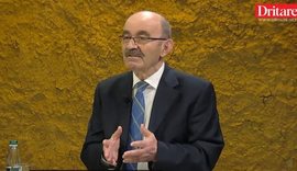 Shqipëria dhe Greqia nderojnë poetin dhe ish-diplomatin Daut Gumeni