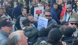 Protesta e &lsquo;Shqip&euml;ria B&euml;het&rsquo; para kryeministris&euml;,