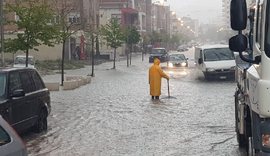 Reshje intensive dhe rrezik p&euml;rmbytjesh. Ja vendet m&euml; t&euml;