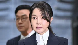 Dhurata luksoze n&euml; k&euml;mbim t&euml; favoreve. Ish-zonja e par&euml; e