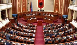 Sot Kuvend/ 2 interpelanca me ministren e Arsimit, Bra&ccedil;e k&euml;rkon