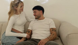 K&euml;ng&euml;tari i njohur zbulon se do t&euml; b&euml;het baba p&euml;r