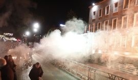 PD reagon pas trazirave n&euml; protest&euml;: Policia nd&euml;rpreu faljen e