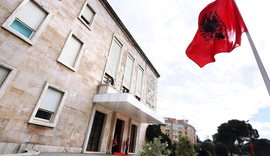 E planifikuar p&euml;r n&euml; or&euml;n 10:00, shtyhet p&euml;r dit&euml;n e