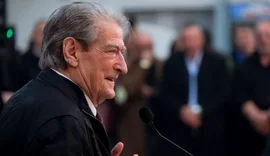 Berisha njofton protest&euml;n e radh&euml;s: T&euml; mblidhemi t&euml;