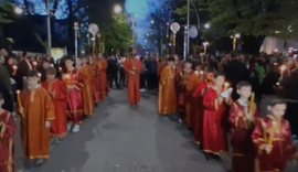Video/ Momenti i daljes s&euml; Epitafit nga Katedralja Ngjallja e Krishtit
