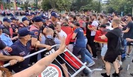 Video/ Tensione n&euml; protest&euml;n p&euml;r Zv&euml;rnecin, protestuesit