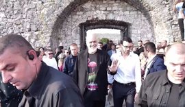 Rama n&euml; Shkod&euml;r me bluz&euml; me flamingo