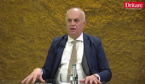 Artan Fuga: Letërsia superiore ndaj shkencës!