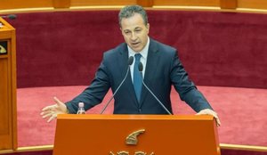 Rrëzohet kërkesa për shkarkimin e Peleshit. Kryetari i Kuvendit