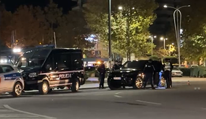 Policia aksion në Vlorë, kontrollohen makinat luksoze dhe me xhama