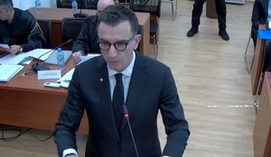 Gjykata Kushtetuese e ktheu në detyrë, reagojnë avokatët