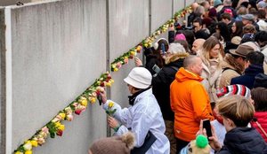 Sot, 36 vite më parë, ra Muri i Berlinit!