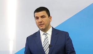 Memli Krasniqi jep dorëheqjen nga drejtimi i PDK-së