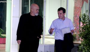 A do të tentoni sërish të shkarkoni Veliajn? Rama: Njëqind