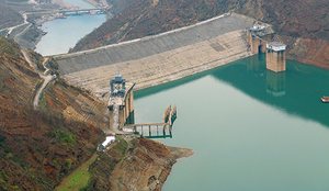 Moti i keq/ Ministria bën thirrje: Banorët e zonave përreth