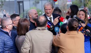 "Më erdhi Basha në zyrë dhe kërkoi të më