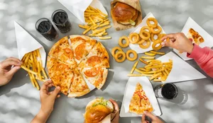 Studimi: Ushqimet ultra të përpunuara përbëjnë një