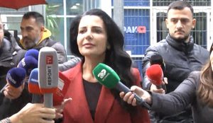 Pas më shumë se gjysmë ore, Balluku del nga GJKKO! Nuk pranon