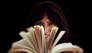 Në Greqi më arrestuan se isha një brune me makin gri!