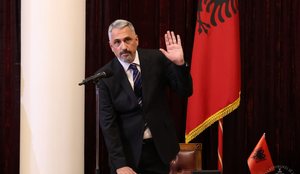 Mbaron mandati i Holta Zaçajt, betohet Asim Vokshi si gjyqtar i ri i