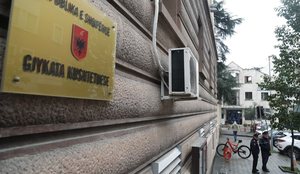 Gjykata Kushtetuese shqyrton ankimin e qeverisë për pezullimin e