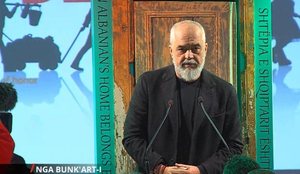 Ekspozita 'Besa' në Bunk’Art 2, Edi Rama: Zoti bekoftë