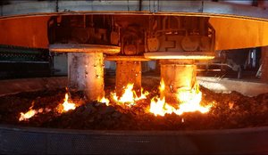 Si e mbrojtën punëtorët uzinën e Ferrokromit në Burrel