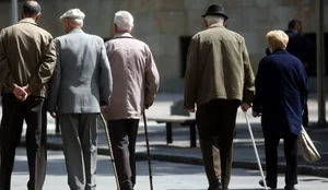 Alarm: Tregu i zi i kujdestarëve të të moshuarve në