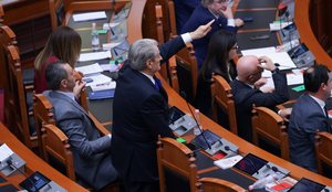 Berisha sherr me Ballën: I rrëmbeve zgjedhjet e 11 majit!