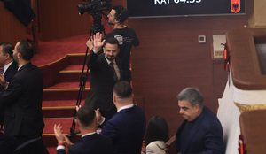 Endri Shabani betohet si Avokat Populli mes kaosit t&euml; opozit&euml;s, i