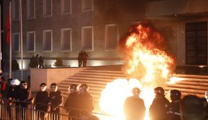 Foto/ &Ccedil;far&euml; nuk u pa nga protesta e PD-s&euml; para