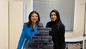 Rudina Xhunga d&euml;rgon bakllava nga Meva p&euml;r stafin spitalor!