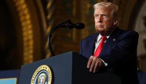 Trump reagon pas sulmit n&euml; Venezuel&euml;: Jan&euml; kapur Maduro dhe