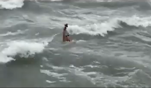 I riu sfidon detin e trazuar n&euml; Vlor&euml;, futet n&euml; uj&euml; dhe merr