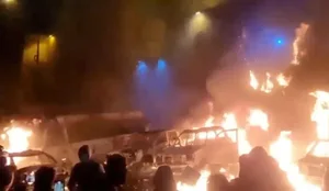 Iran: Dhjet&euml;ra t&euml; vrar&euml; n&euml; protesta, spitalet t&euml;