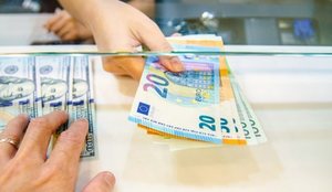 M&euml;soni me sa blihen e shiten monedhat e huaja sot!