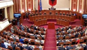 Sot nis sesioni i ri parlamentar, deputet&euml;t rikthehen n&euml; Kuvend!
