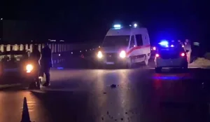 Sherr p&euml;r p&euml;rpar&euml;si n&euml; rrug&euml;, humb jet&euml;n nj&euml;