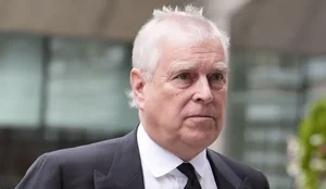 Viktima e dyt&euml; e Epstein: M&euml; d&euml;rguan n&euml; Britani p&euml;r