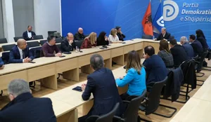 PD t&euml;rhiqet nga bojkoti i Reform&euml;s Territoriale, plas sherri mes