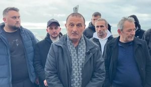 Banor&euml;t n&euml; Baks‑Rrjoll bllokojn&euml; punimet e resortit luksoz,